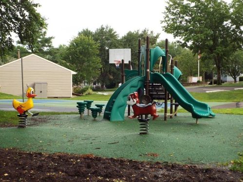 2467 Brookledge Rd, Bridgeville PA  15017-1628 exterior