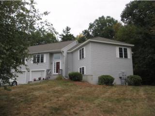 67 Norfolk St, Hampstead NH  03841-5123 exterior