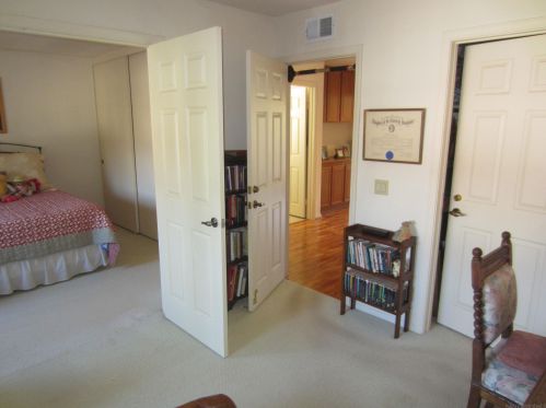 4085 Caminito Terviso, San Diego CA  92122-1991 exterior
