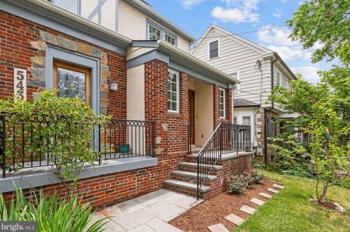 5435 32nd St, Washington, DC 20015-1357