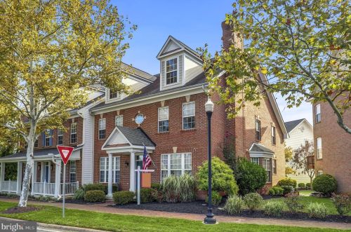 13869 Palisades St, Woodbridge, VA 22191-5416