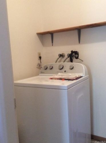 19 Phillips St, Middletown NY  10940-3303 exterior