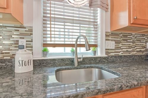 19 Beacon St, Gloucester MA 01930-3436 exterior