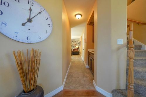 1891 Tavern Ct, Alpine CA  91901-3747 exterior