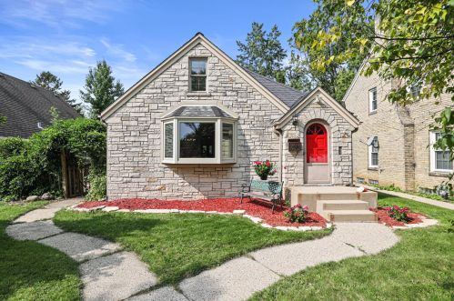 3307 81, Milwaukee WI 53219-3832 exterior