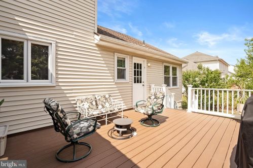 16 Dix Ln, Trenton NJ 08648-4844 exterior