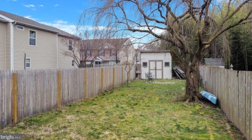 62 Charlotte St, Pottstown PA  19464-5947 exterior
