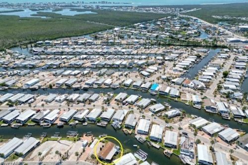 17670 Bryan Ct, Fort Myers Beach FL  33931-7103 exterior