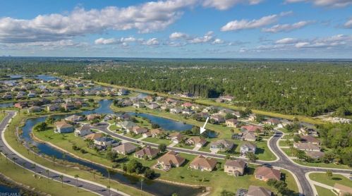 18301 Beauty Berry Ct, Lehigh Acres, FL 33972-7527