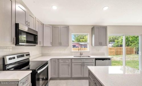 851 Kenilworth Ct, Titusville FL  32780-7711 exterior