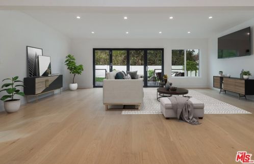 6837 Willis Ave, Van Nuys, CA 91405-3859