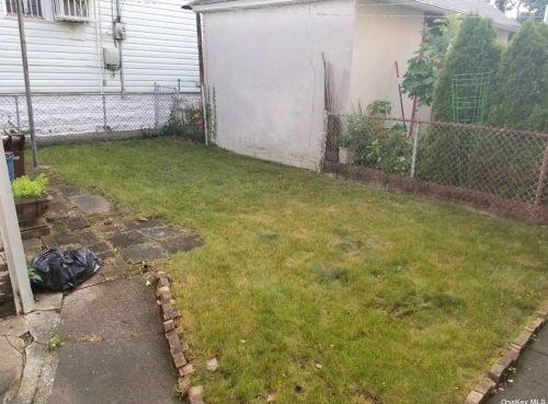 88-13 Sutter Ave, Jamaica, NY 11417-1120