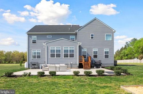 13525 Aden Rd, Nokesville VA  20181-2817 exterior