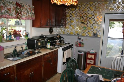 9 Sadowski Dr, Old Bridge NJ  08857-1444 exterior