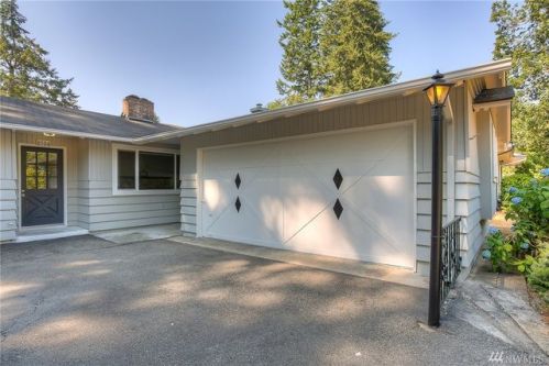 8504 Idlewood Dr, Lakewood, WA 98498-3622
