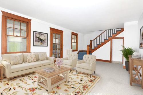11 Bedford Ave, Bedford Hills, NY 10507-2301
