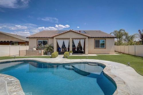 1433 Venetian Mallow Ct, Beaumont CA  92223-8639 exterior