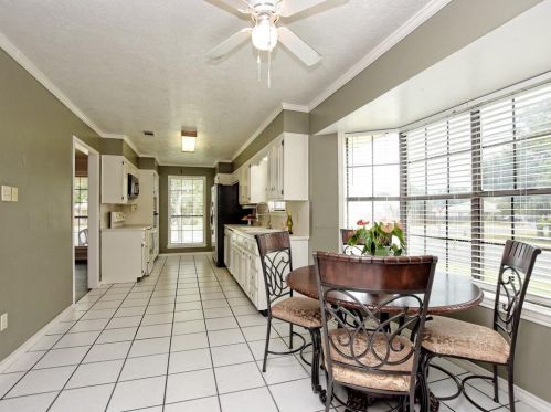 405 Rockmoor Dr, Georgetown TX 78628-8841 exterior