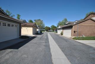 1325 Stonegate Ln, San Bernardino, CA 92407-2945