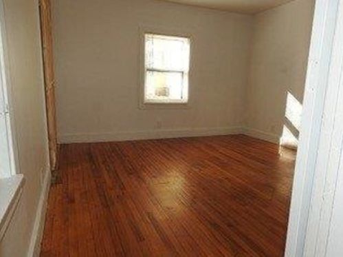 44 Amherst St, Nashua NH 03064-1301 exterior