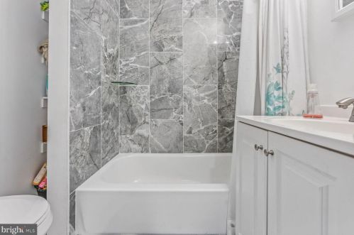 1900 Hedding Rd, Columbus NJ  08022-2067 exterior