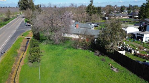 17222 Jack Tone Rd, Lodi, CA 95240-9745