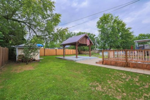 5719 Tall Oaks Dr, Milford OH  45150-2525 exterior