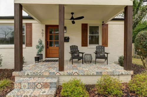 907 Oakland Ave, Cayce-West Columbia, SC 29033-3613