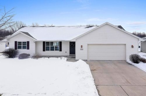 3380 Paula St, Green Bay, WI 54311-6140