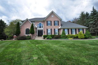 717 Silver Fox Ln, Stroudsburg, PA 18360-8386