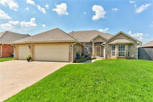 421 Raleigh Ter, Mustang, OK 73064-4941
