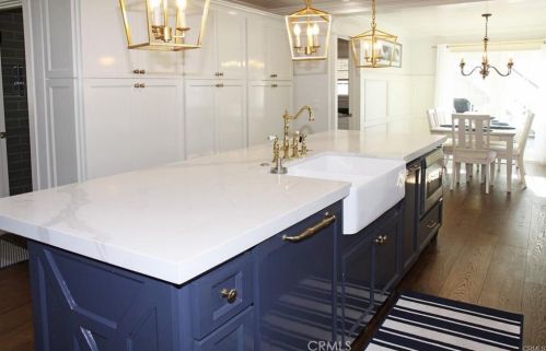 208 Indianapolis Ave, Huntington Beach CA 92646-5011 exterior