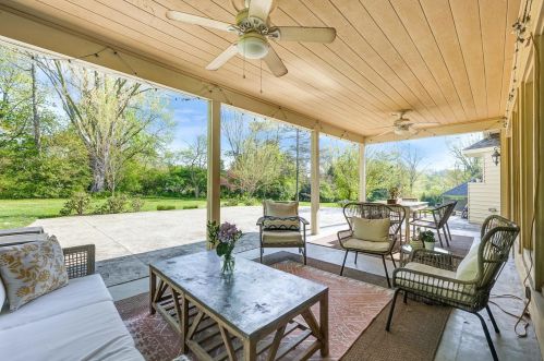 3260 Galbraith Rd, Cincinnati OH 45239-3903 exterior