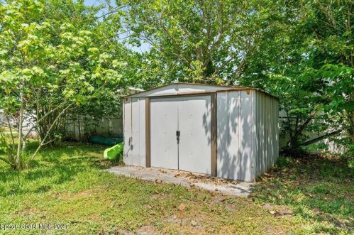 2558 Stratford Dr, Cocoa FL  32926-4319 exterior