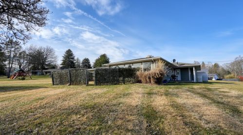 275 Willow Dr, Zanesville OH  43701-1252 exterior