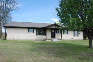 6241 Hawkeye Rd, Krum, TX 76249-3843