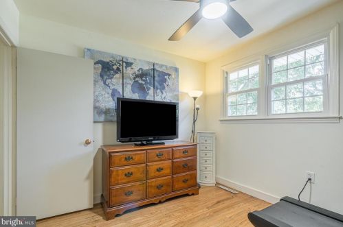 419 Hartford Dr, Riverton NJ  08077-4021 exterior