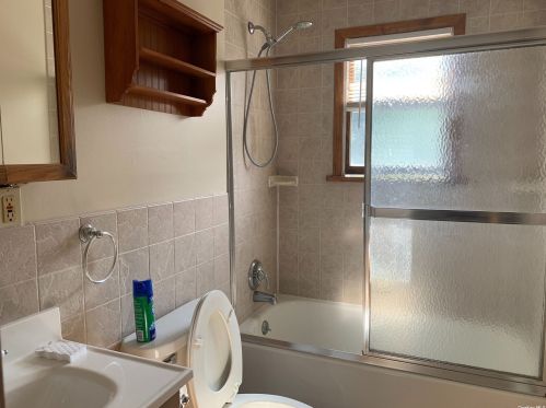 30 Dean St, Babylon NY  11703-4104 exterior