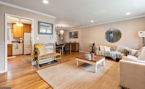 7 Glenwood Rd, Fanwood, NJ 07023-1424
