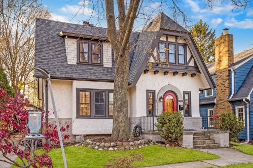 3491 Maryland Ave, Milwaukee WI 53211-3751 exterior