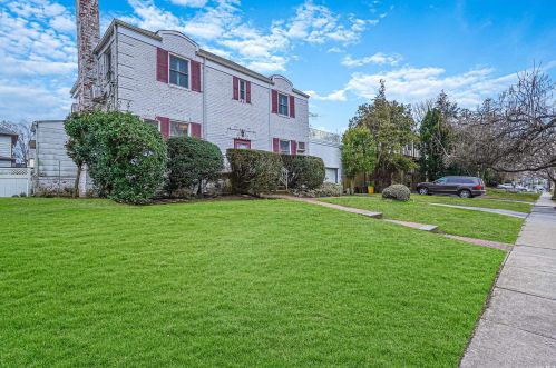893 Princeton Rd, Woodsburgh, NY 11598-2029