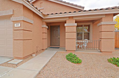 845 Saratoga St, Gilbert, AZ 85296-2406