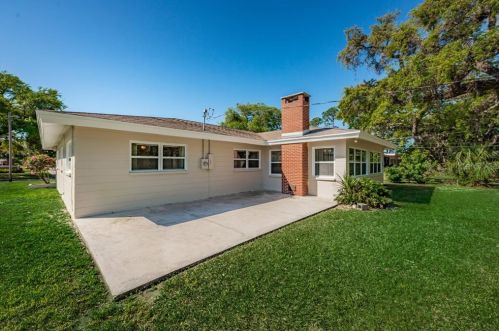 781 58th Ave, Saint Petersburg FL  33703-1601 exterior