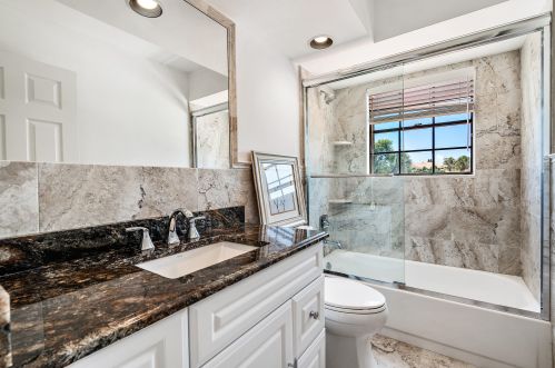2662 La Lique Cir, West Palm Beach FL  33410-1415 exterior
