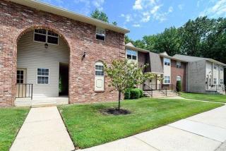 138 New Albany Rd, Moorestown NJ  08057-1657 exterior