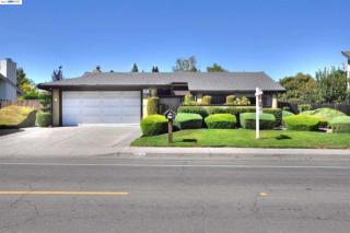 459 El Capitan Dr, Danville, CA 94526-4942