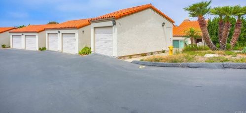 901 Caminito Estrada, Carlsbad CA  92011-2408 exterior