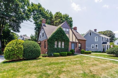 52 Gerard St, Manchester, CT 06040-4448