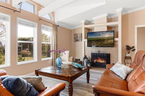 1992 Warmlands Ave, Vista CA  92084-3332 exterior