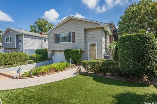 529 Islip Ave, Islip Manor, NY 11751-1503
